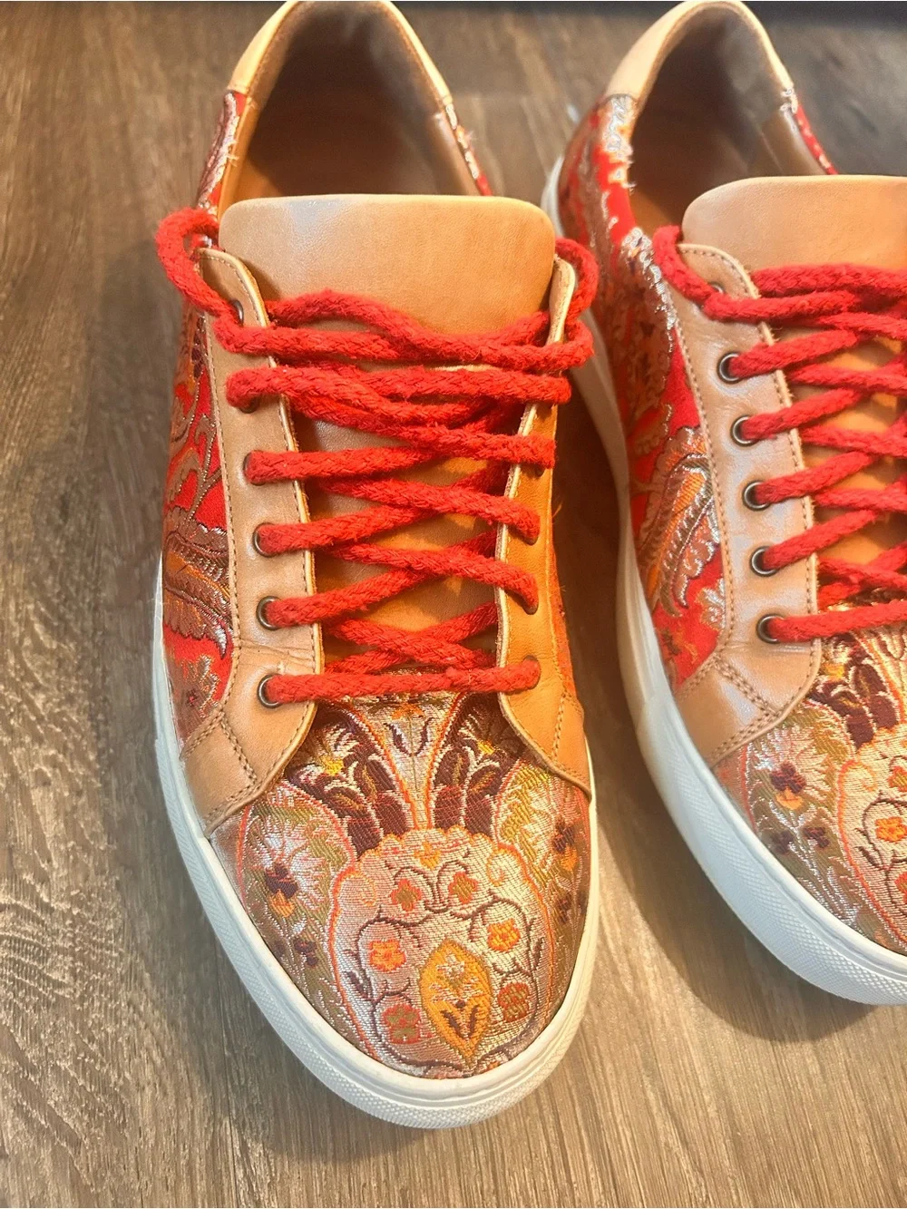 Taft Mens Size 43 Red Paisley Handcrafted Leather Water-repellent Sneakers Spain